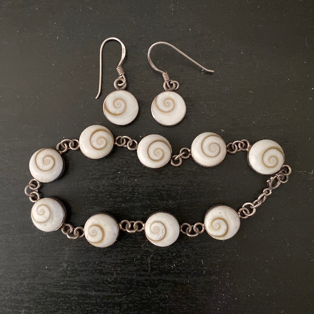 Elegant Spiral Shell Bracelet and Earring Set